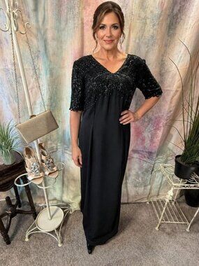 NEW VTG 📌Gunit Richly Beaded Evening - Formal Dress with Scalloped Sleeves Hem